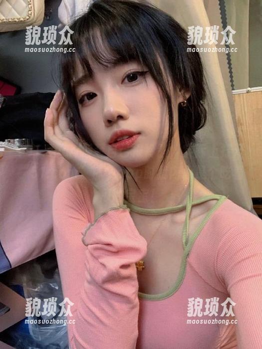 假装自己很冷静，实际上打开“51.com”那个app时我内心是个吃着瓜的宝宝！
