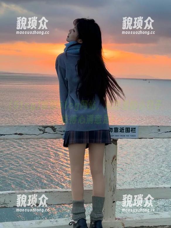 窜到51cg网站，瓜田里的小日子，吃得心满意足！