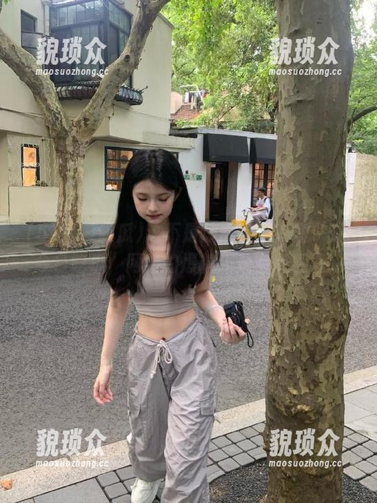 这不是炒冷饭吗？可“51今日吃瓜”网站的爆料还是有点意思。