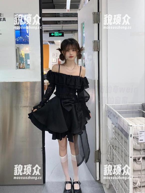 观看51吃瓜社区官方的奇weird话题，简直就像在翻看邻居家的窗帘...
