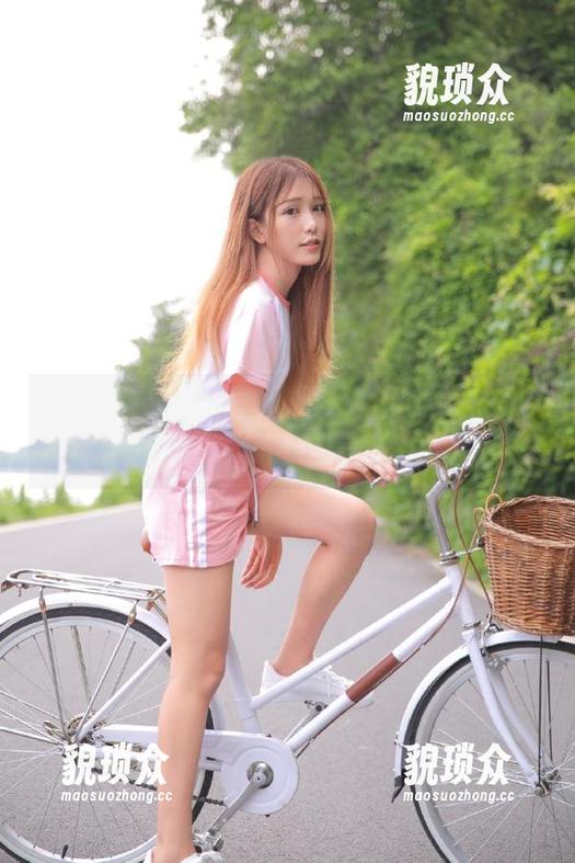 一条简单的链接，把演员们的八卦全拉到了51黑料的舞台，哈哈！