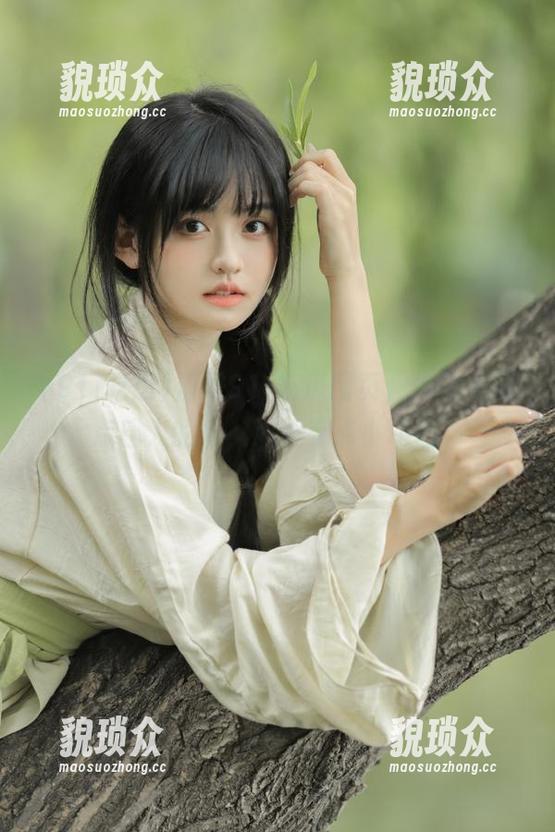 滑进91i吃瓜网页，偶尔见到点感人的事，心里有点小动摇。