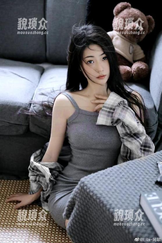 愉快地滑动998su首页，像是在逛奇妙集市～
