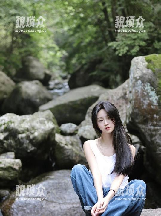 网页上，朝阳照耀下的吃瓜网“瓜友”生存秘籍