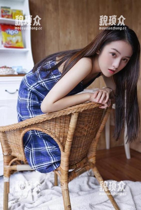探索“黑料吃瓜网699”的地址，结果被路边的广告吸引走了...