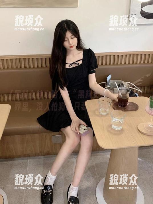 在“黑料女神攻略”的世界里，没人怕狗。只要永不迷路就好。