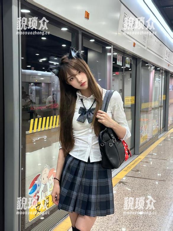 黑料社首页在线热搜榜，让人忍不住想点击，不点和漏掉水花太可惜了！